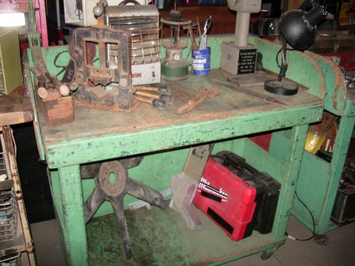 Rolling Green Work Bench