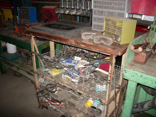 Rolling 3- tiered work table