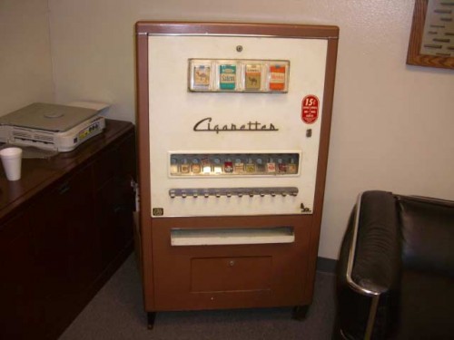1960 Cigarette Machine