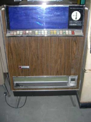 1960 Cigarette Machine