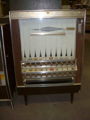 1960 Cigarette Machine