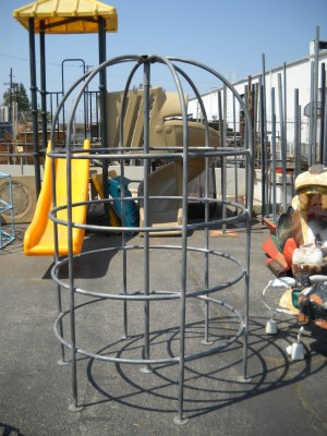 Playground - Small Galvanized Jungle Gym (Thin Pipe)