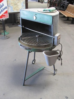 Green Rotisserie BBQ With Backsplash