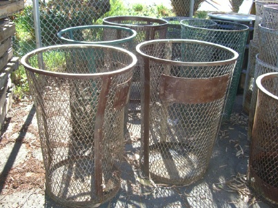 Wire Mesh Trash Cans 