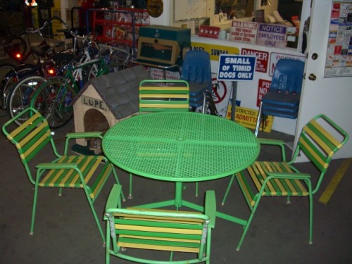 Vintage Green Metal Patio Table and Chair Set